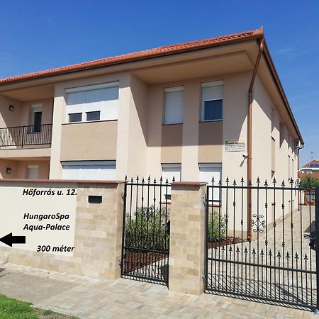Imola Es Andrea Apartmanhaz 3 Hajduszoboszlo Exterior photo