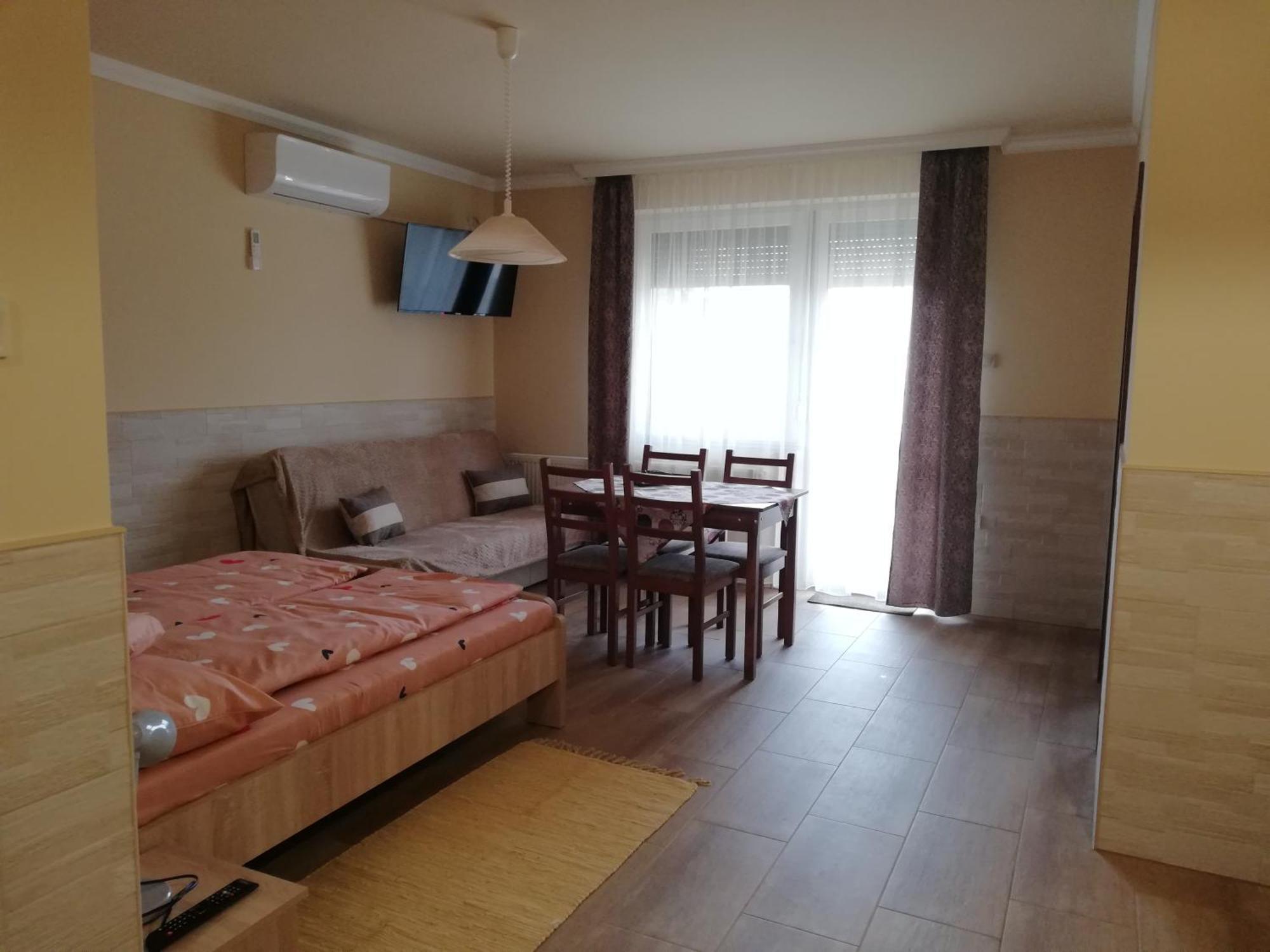 Imola Es Andrea Apartmanhaz 3 Hajduszoboszlo Exterior photo