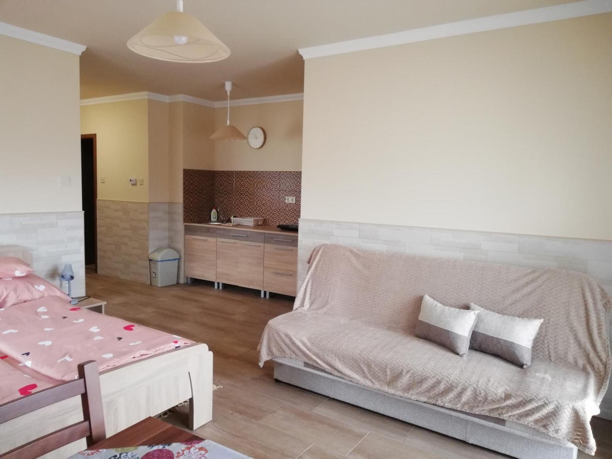 Imola Es Andrea Apartmanhaz 3 Hajduszoboszlo Exterior photo